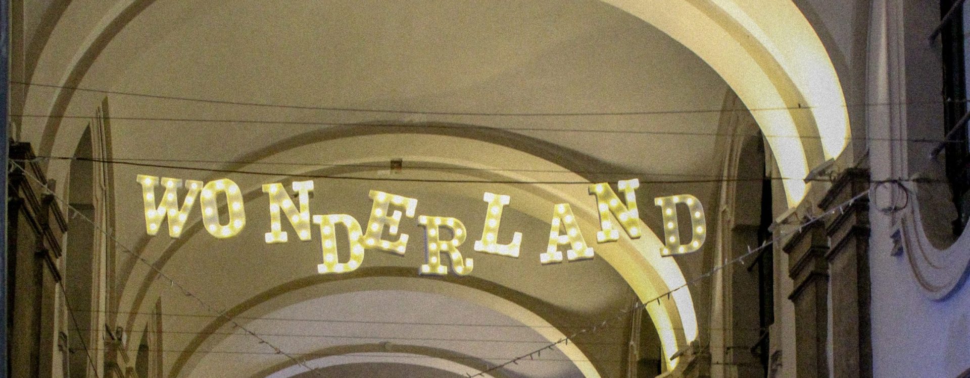 CHI SIAMO_Wonderland_alta